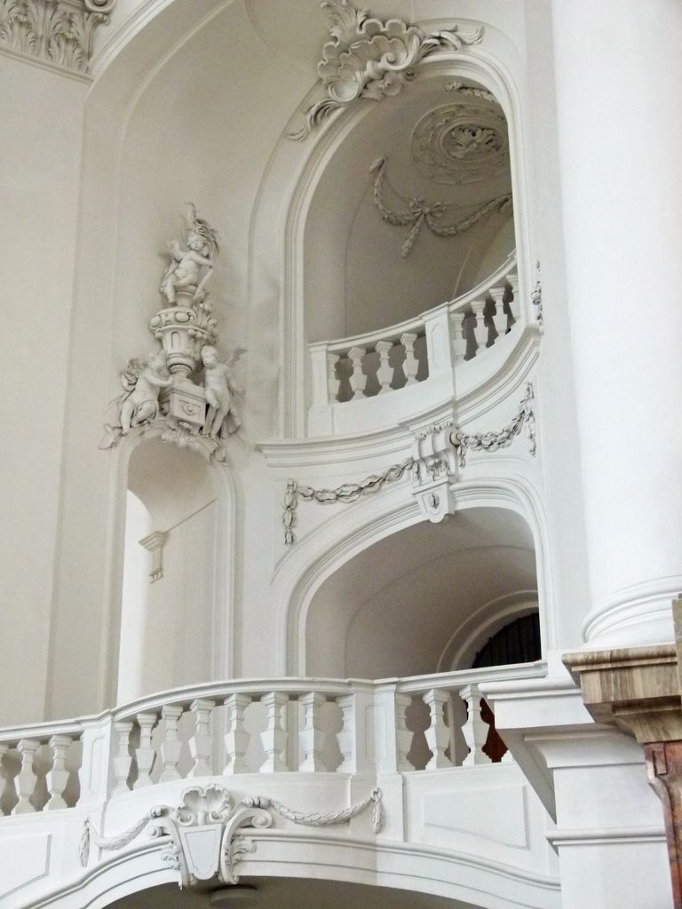 Expanding a house's facade: A guide to executing the project effectively