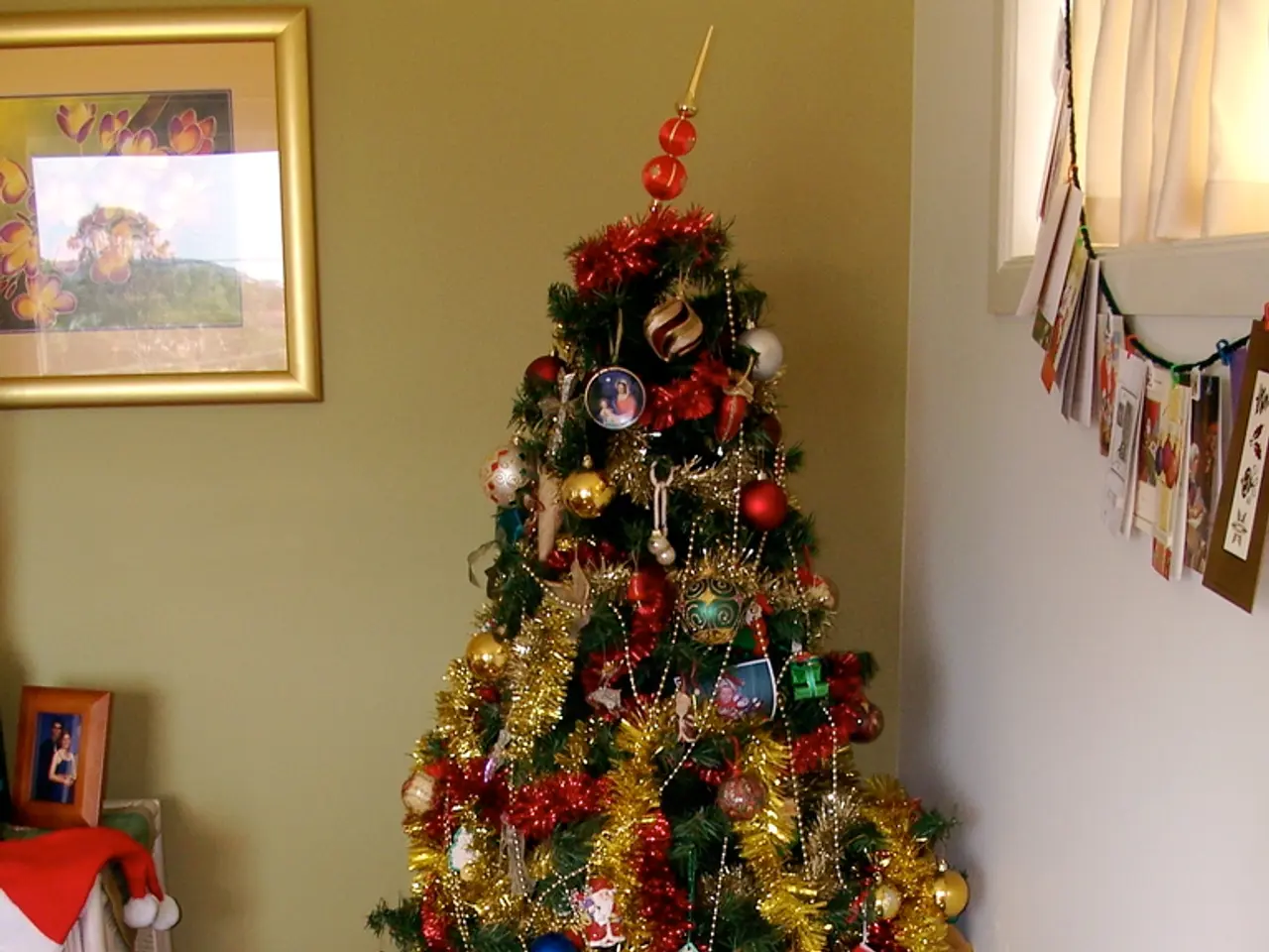 Outstanding and supreme Christmas wreaths to embellish your front entrance in 2024