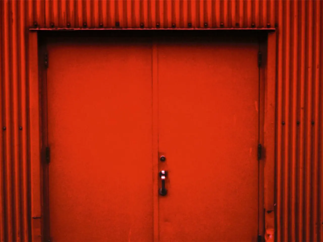 Complementary Shades for Red: Exploring 10 Colors That Elevate This Passionate Tone