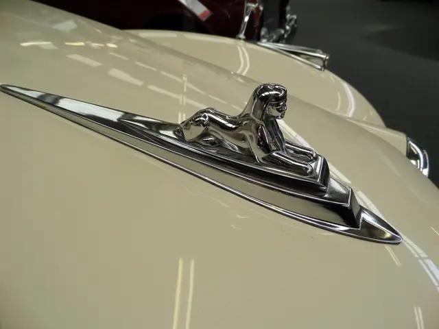 Bentley Displays New and Impeccable Logo Design