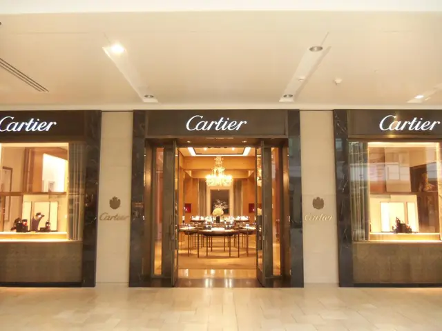 Luxurious Stays at The St. Regis Toronto: The Premier Location in the Heart of the City