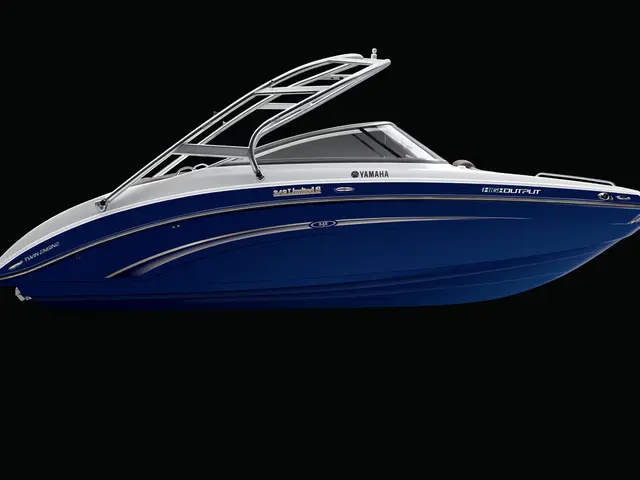 Used yacht that maintains its worth: Discover how to purchase one