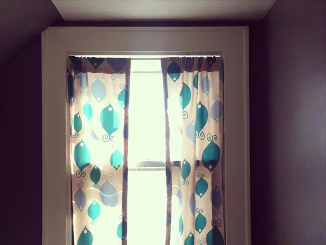 Effortless Curtain Tricks to Give Your Windows a High-End Appearance without Breaking the Bank