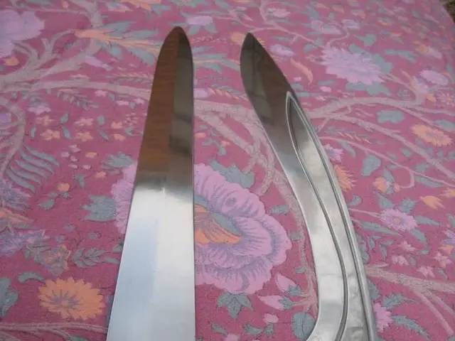 Refreshing Highland Attire: Elegant Shirts Designed for Both Style and Comfort