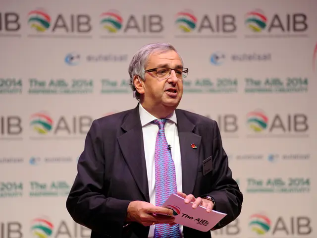 Instagram Marketing for Authors: Expanding Your Literary Identity through Instagram