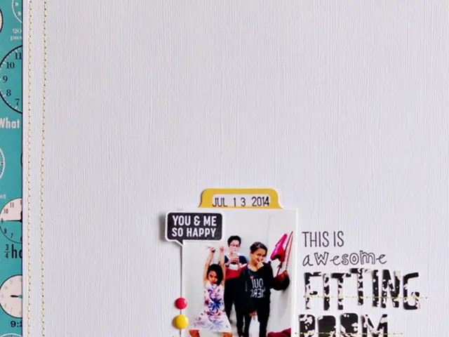 Redesigned HAC/HAU wall timepiece appeals visually, yet its dial requires enhancement