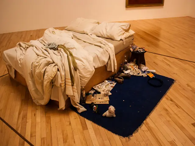 Bed Sheets: Necessary for Comfort or Potential Inconvenience?