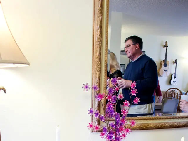 Modern art-inspired lamp idea revolutionizes contemporary illumination