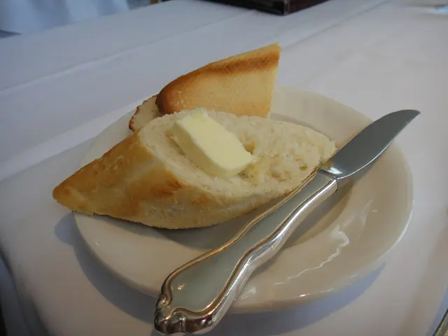 Quick and Simple Air Fryer Bread Cookbook Featuring 25 Delicious Recipes