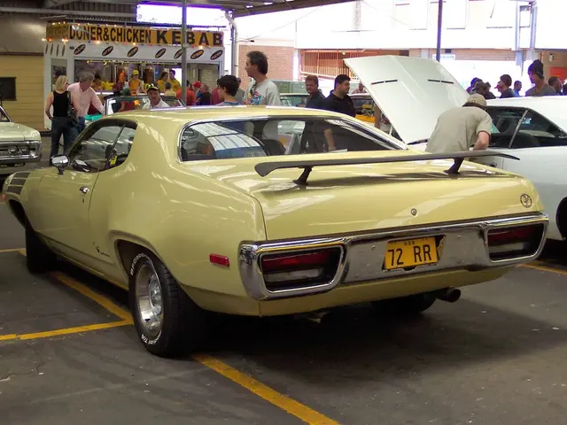 Stunning Images Capturing the Authentic Appearance of 1950s New York City