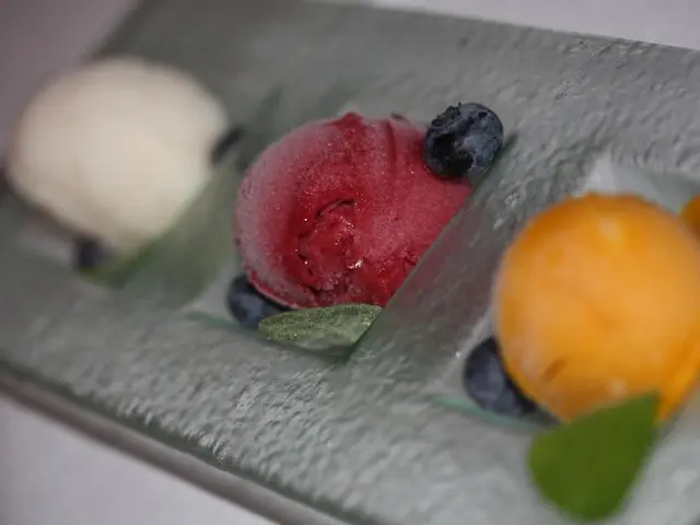 A final revisit: 70s-era vertical fruit structure