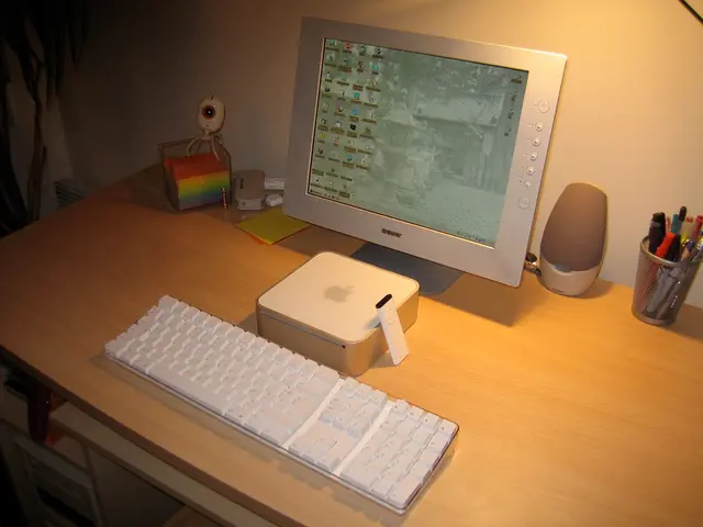 Smart surveillance with battery-powered Reolink Video Doorbell, free from subscription obligations