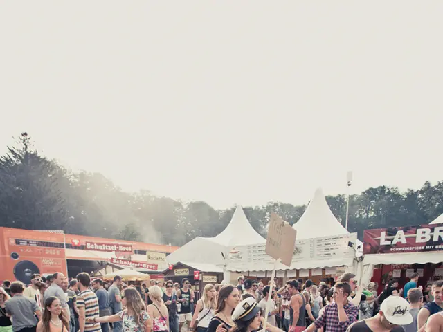 Women-led space hiking clubs prioritizing female experiences and empowerment