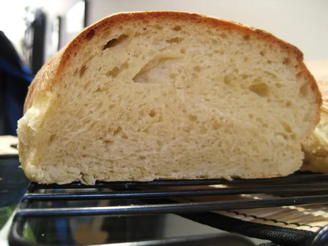 Baker in Braunschweig faces disappointment, yet downtown stores swiftly restock