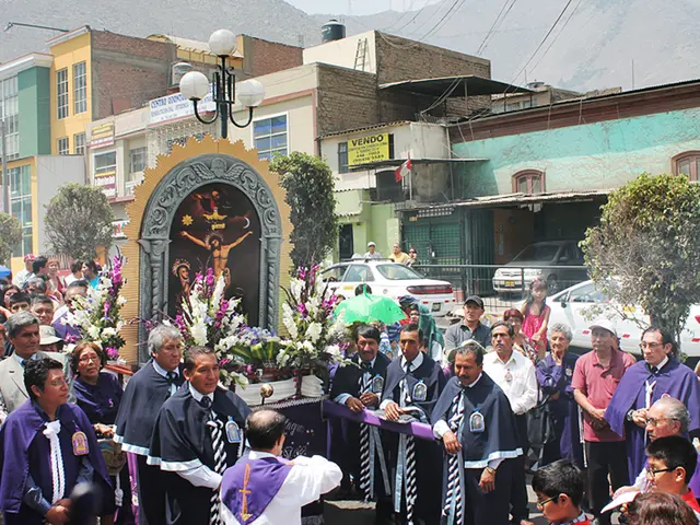 Residents' Group Delights in Street Murals