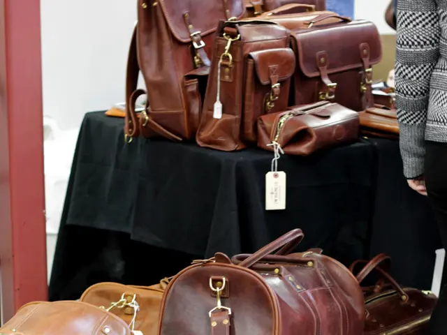 Free distribution of leaf bags starting on Monday