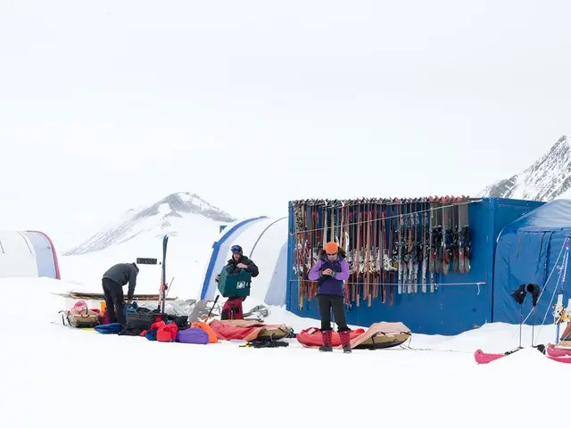 Hiking Enthusiasts Rejoice: Discover the Waterfall Hideaway at Mossy Cave Trail in Bryce!