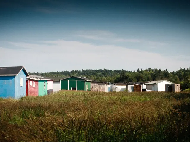 Comprehensive Overview of Vertical Gardens (on Buildings)