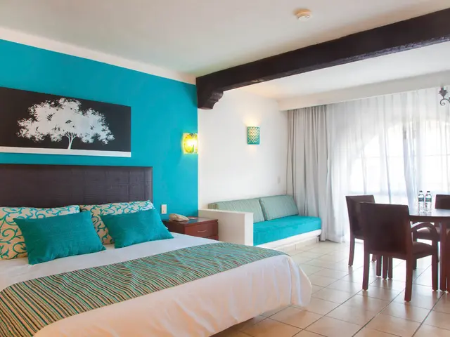 Bold Brooklyn Brownstone Boasts a Daring Color Combo, Sparking Debate Among Homeowners for Its...