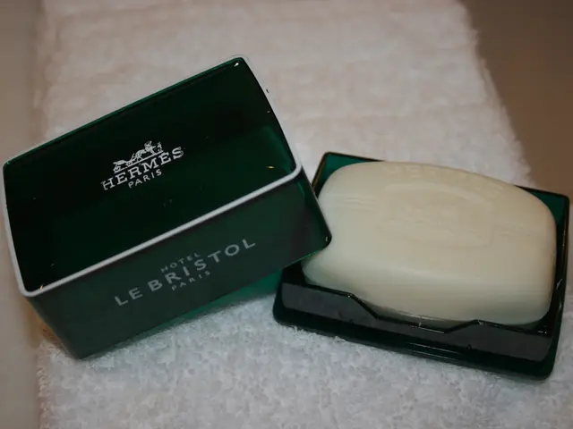 Washing a Down Comforter Made Easy: Conquer the Task with 5 Straightforward Tips